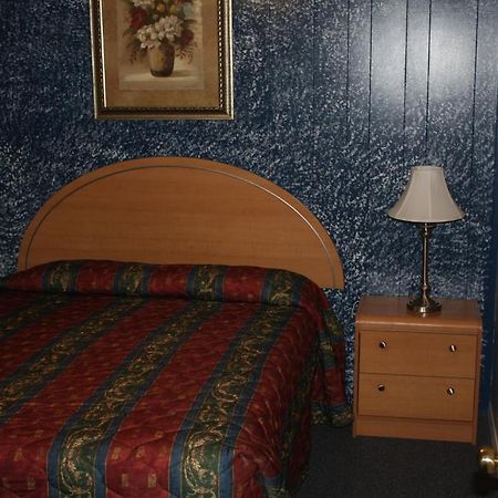 Sunny Beach Motel Penticton Esterno foto