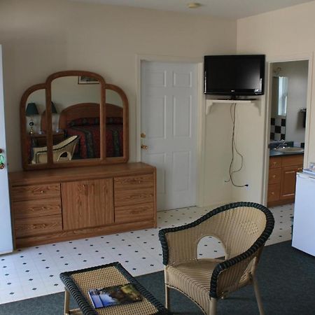 Sunny Beach Motel Penticton Esterno foto