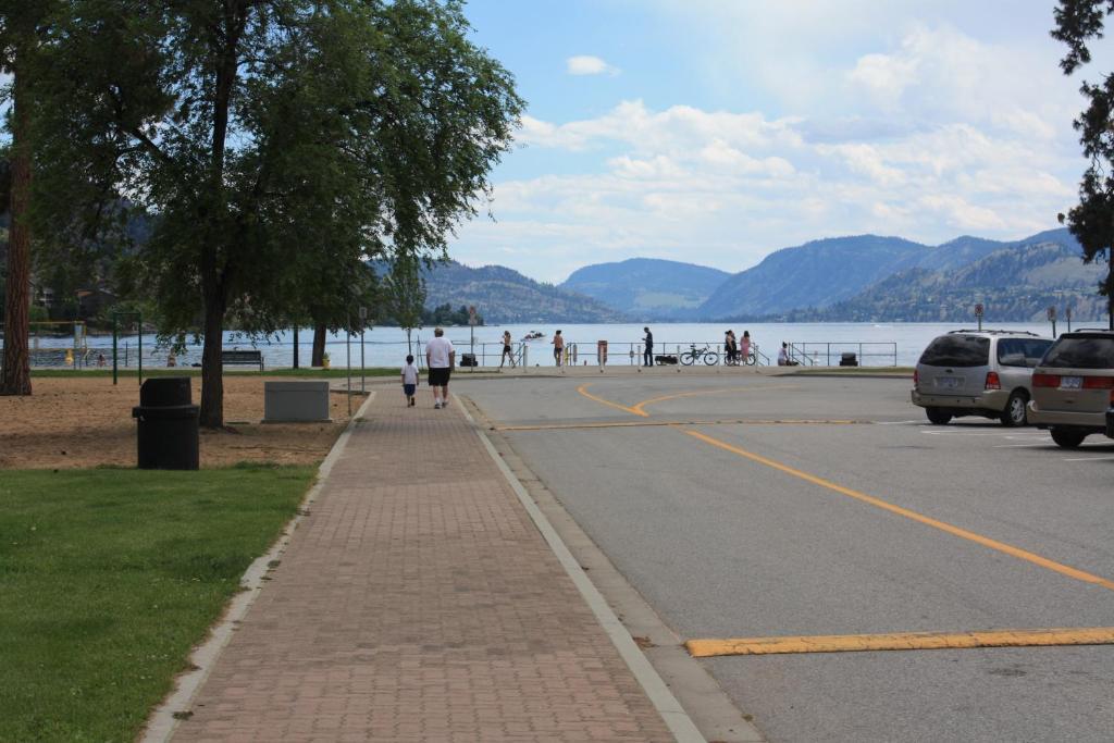 Sunny Beach Motel Penticton Esterno foto