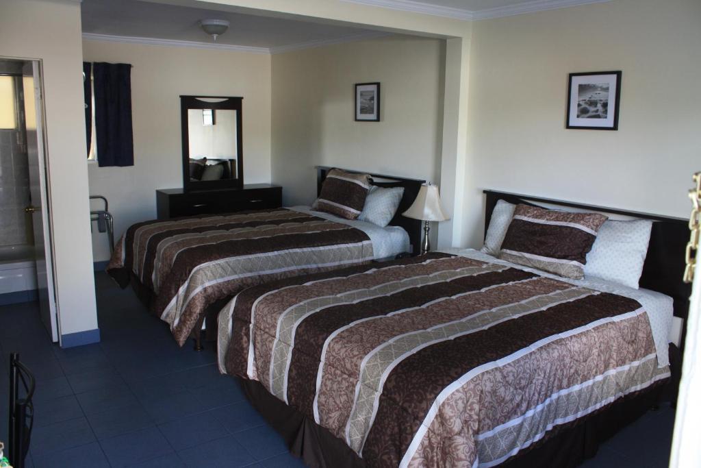 Sunny Beach Motel Penticton Esterno foto