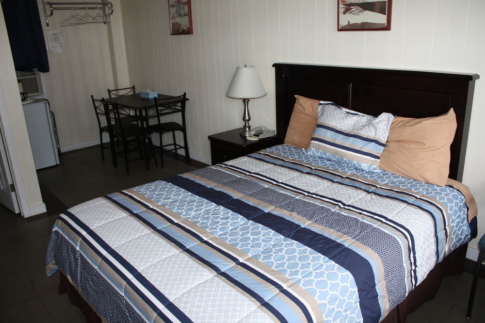 Sunny Beach Motel Penticton Esterno foto
