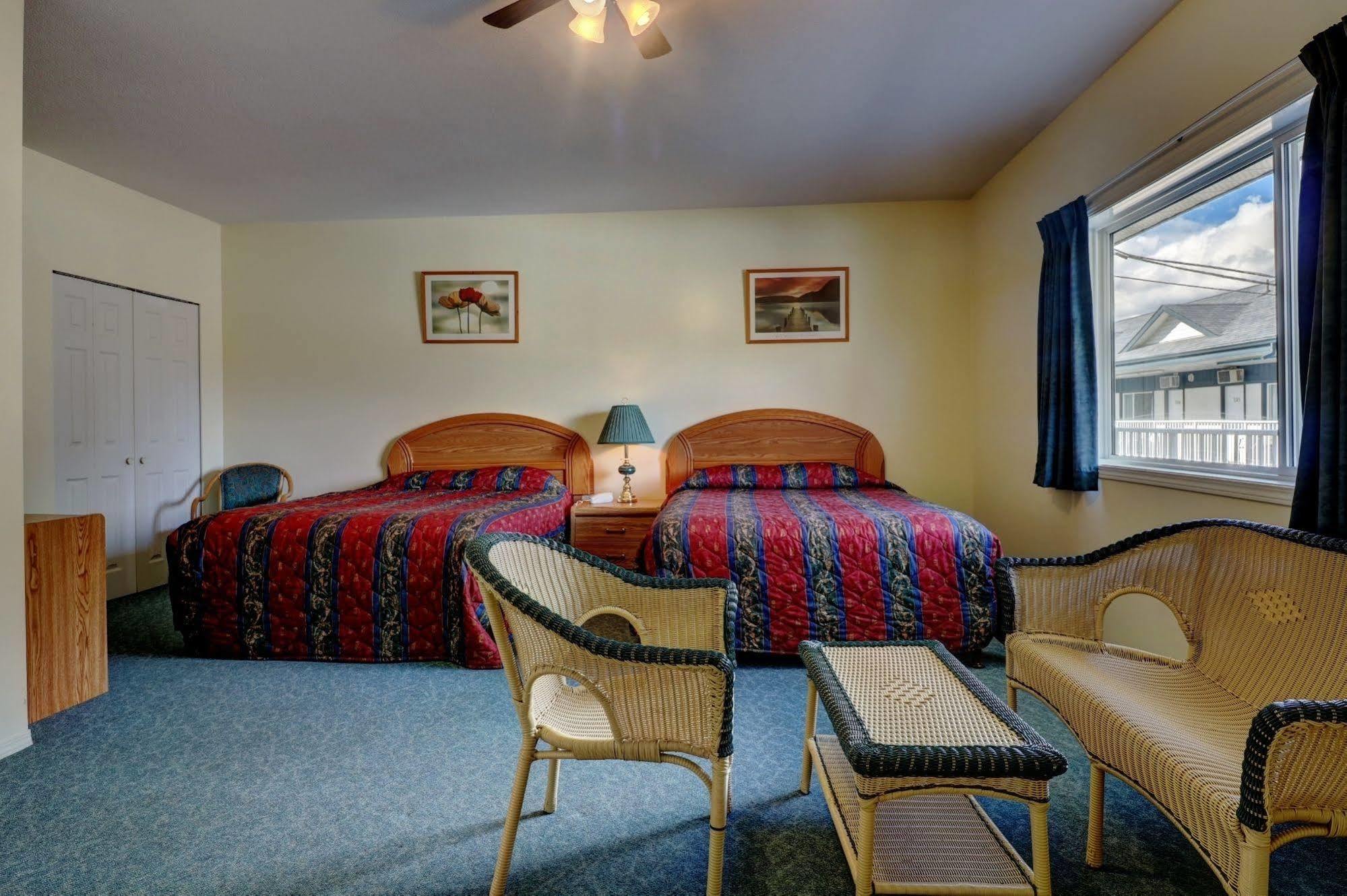 Sunny Beach Motel Penticton Esterno foto
