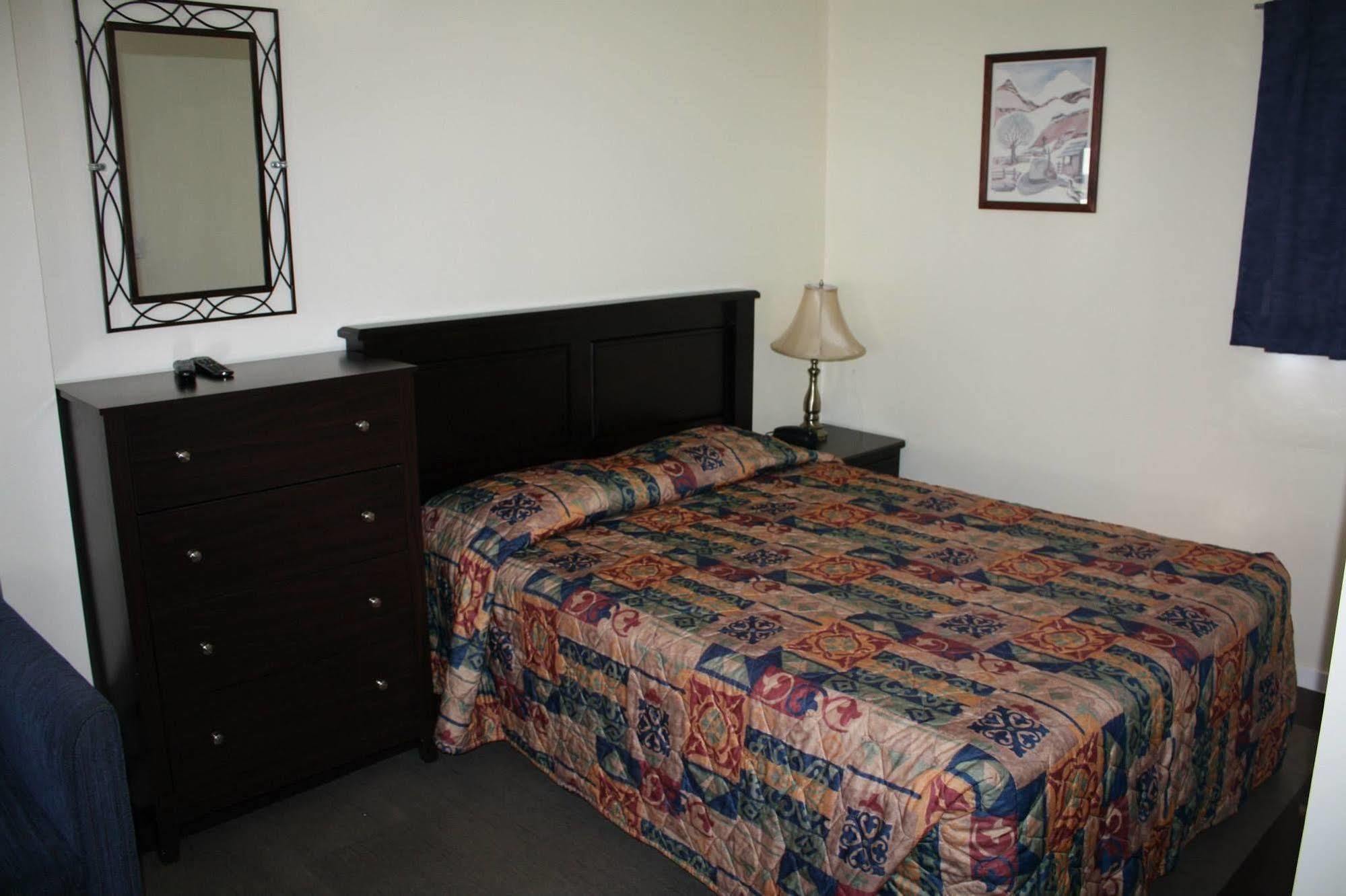 Sunny Beach Motel Penticton Esterno foto