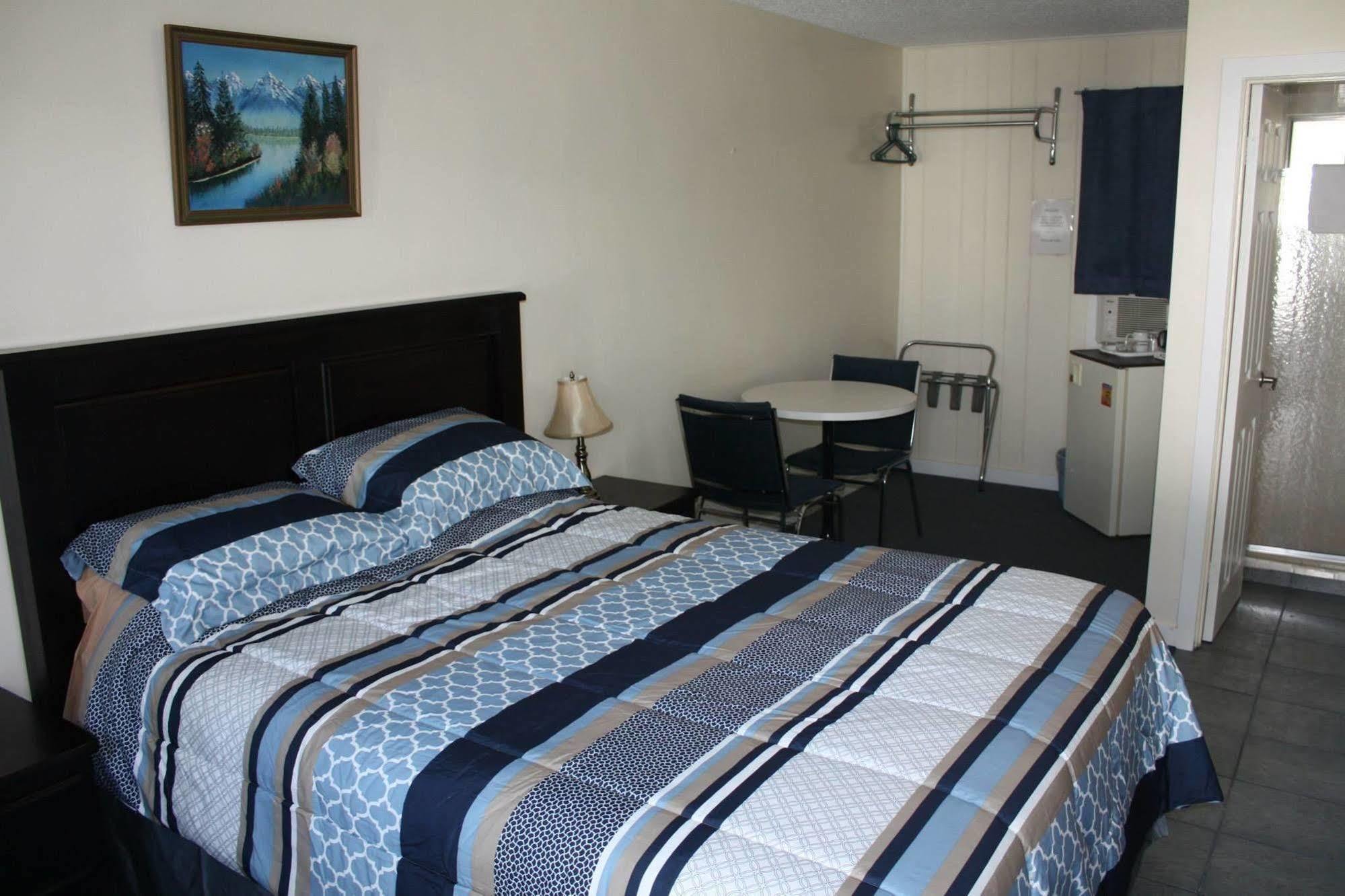 Sunny Beach Motel Penticton Esterno foto